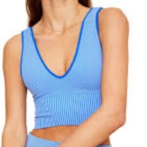 CREAM YOGA blue white Summer contrast robbed v neck Wirefree bra Size M/L NWT